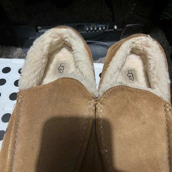 UGG Men\'s Brown Moccasin Slippers main image 7